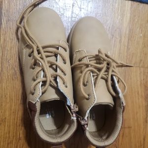 Boys boots